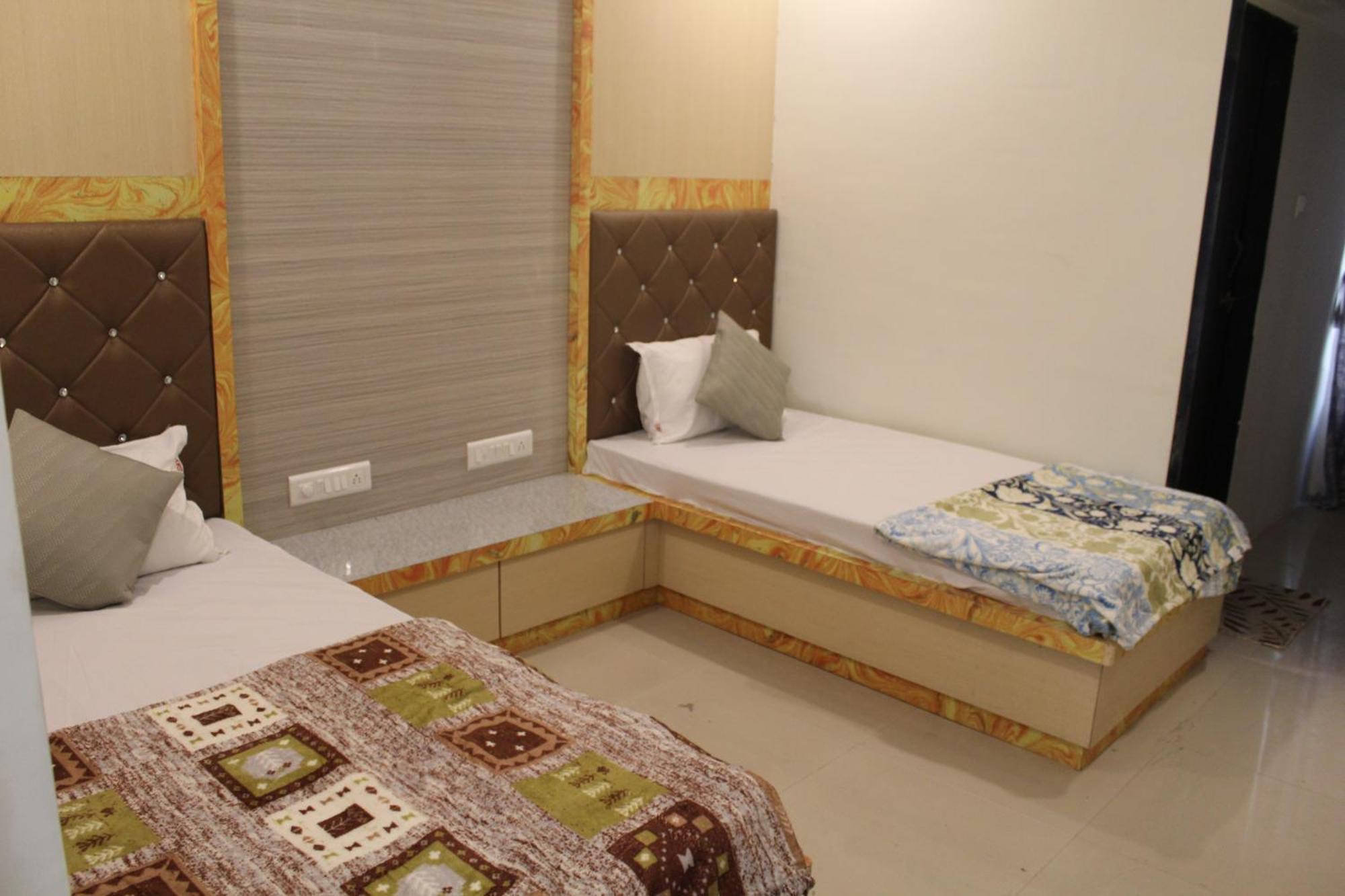 Hotel Skylark วาปี ภายนอก รูปภาพ