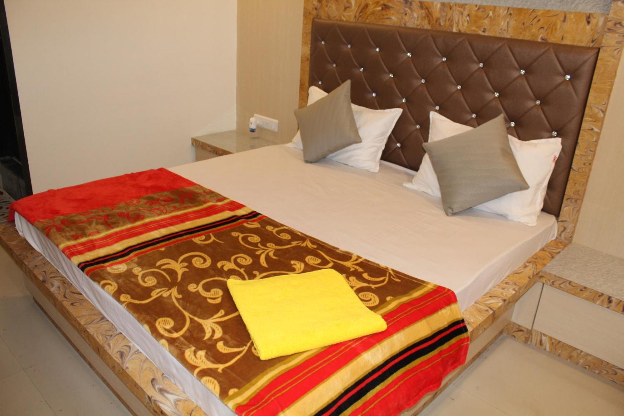 Hotel Skylark วาปี ภายนอก รูปภาพ