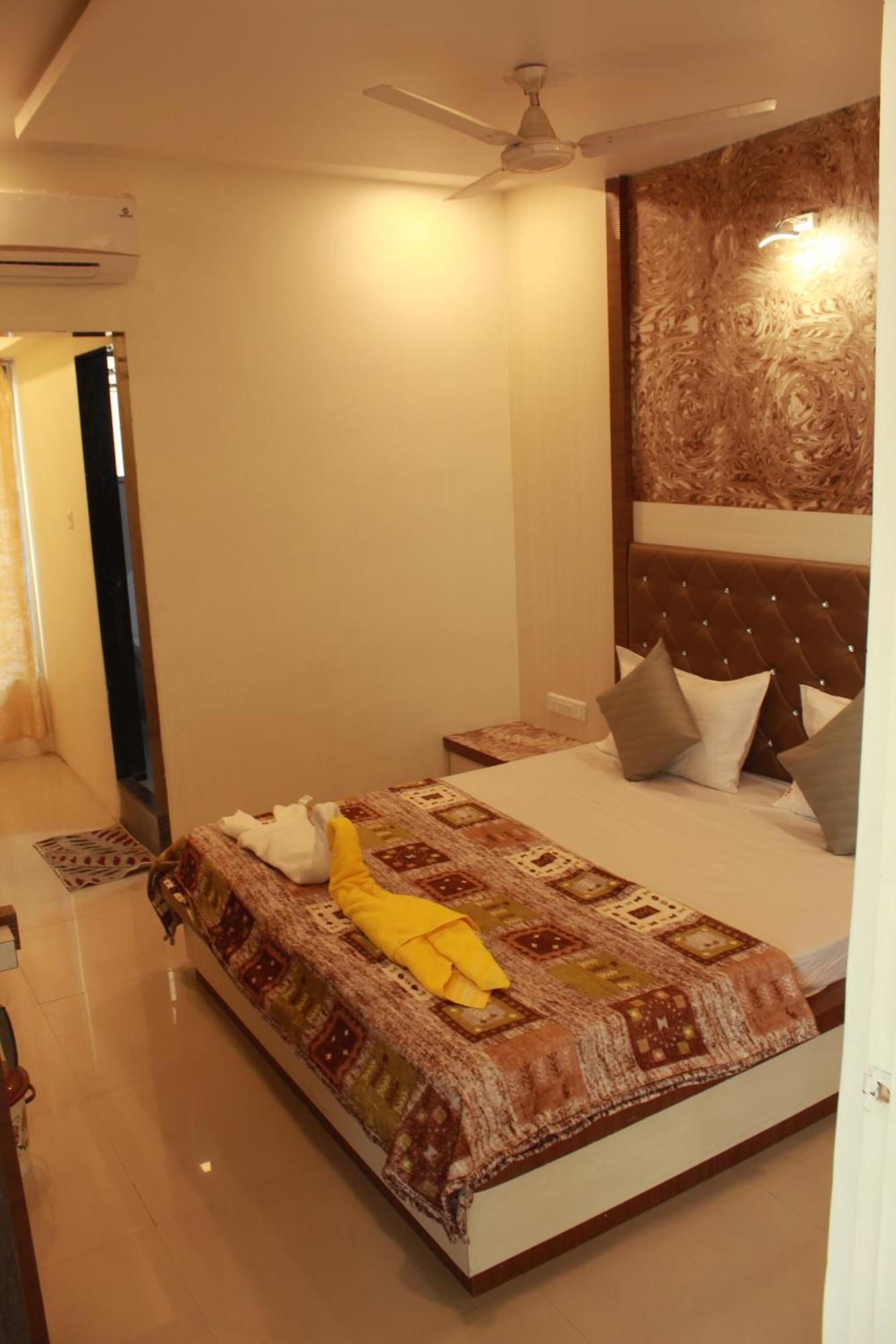 Hotel Skylark วาปี ภายนอก รูปภาพ
