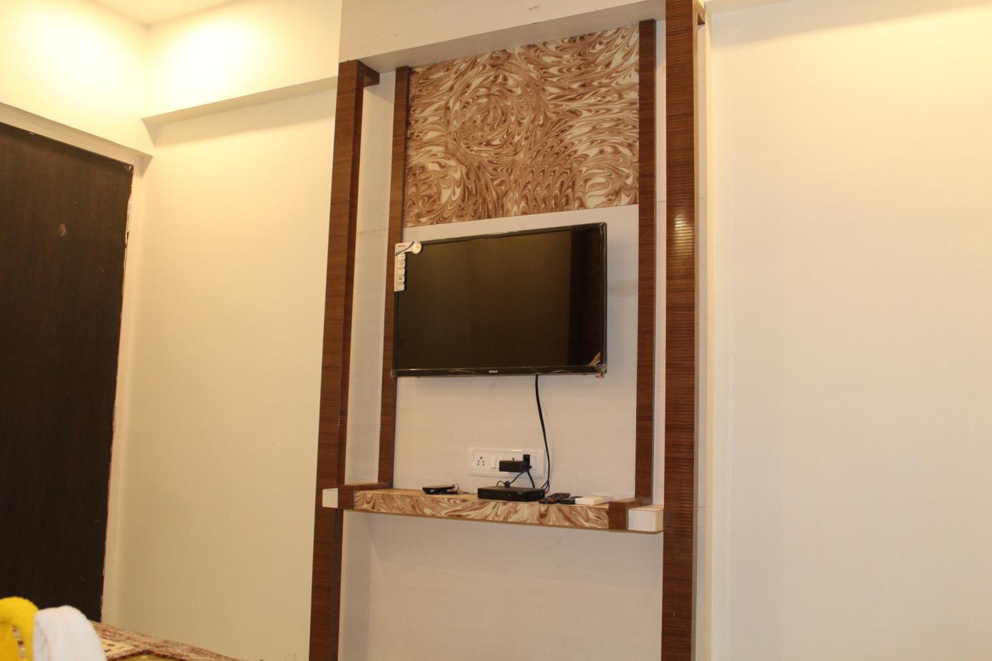Hotel Skylark วาปี ภายนอก รูปภาพ