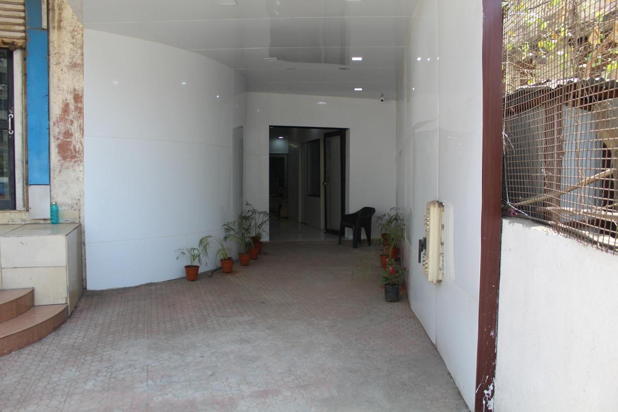 Hotel Skylark วาปี ภายนอก รูปภาพ